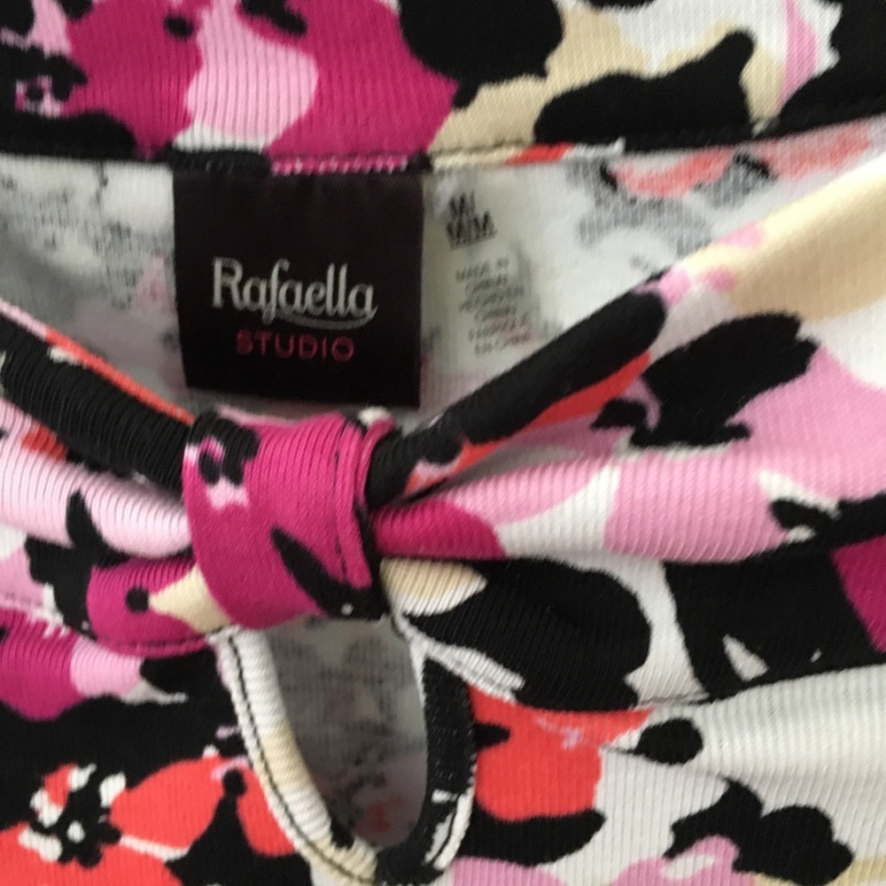 FINAL MARKDOWN Ladies Rafaella tee medium - Picture 2 of 4